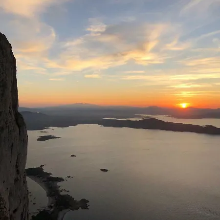 A Due Passi オルビア